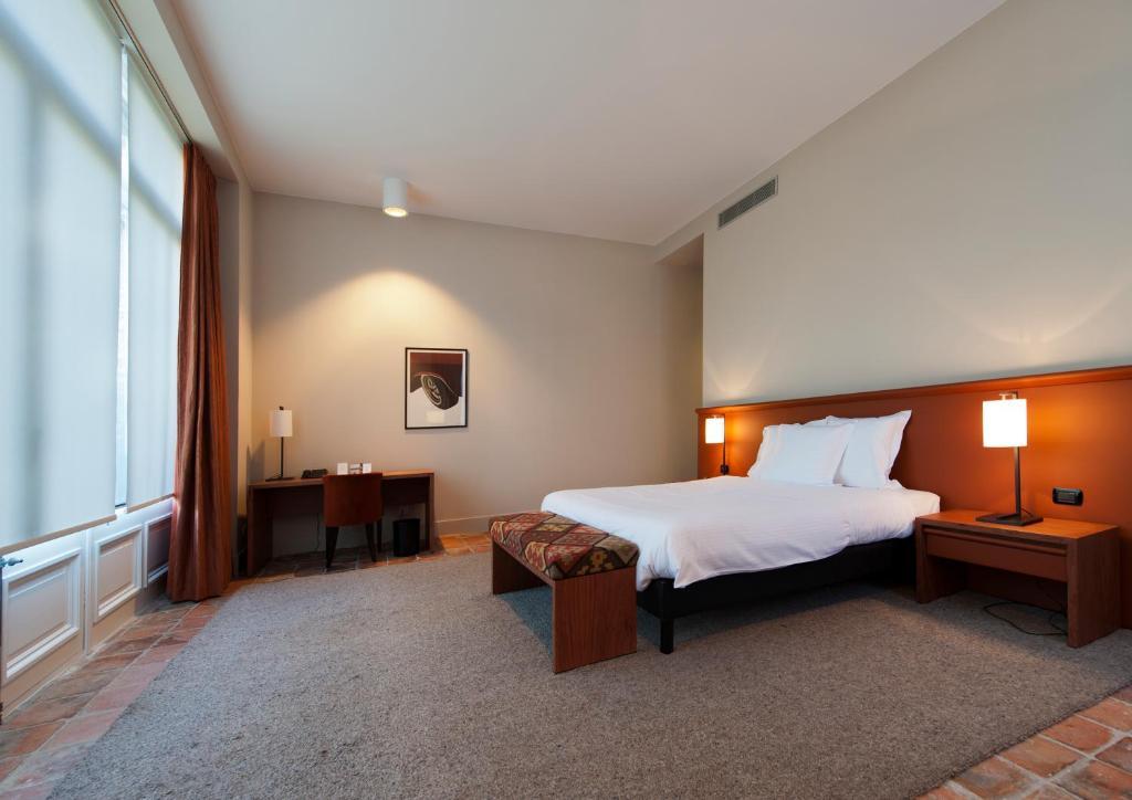קורטרייק Hotel Messeyne מראה חיצוני תמונה
